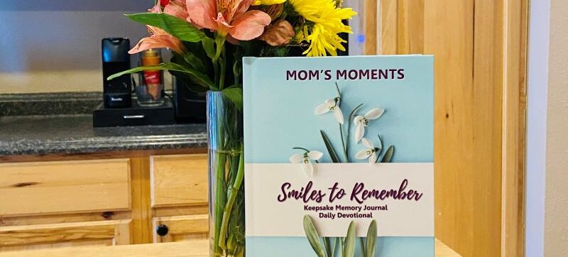 The Best Family Memory Book: Mom’s Moments by Sherri Martinelli